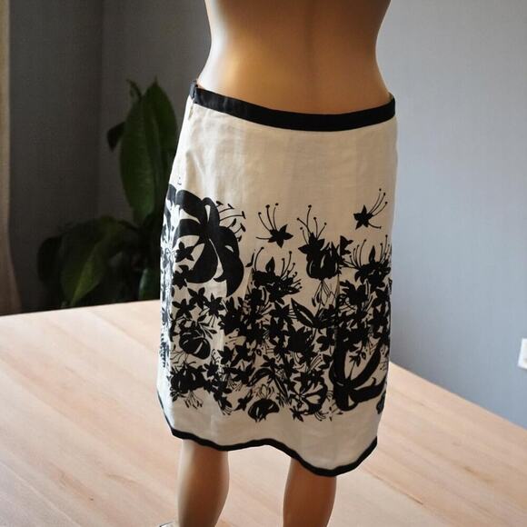 LOFT Dresses & Skirts - Striking Botanical Print Linen Skirt - Elegant Monochrome Artistry - Gently used